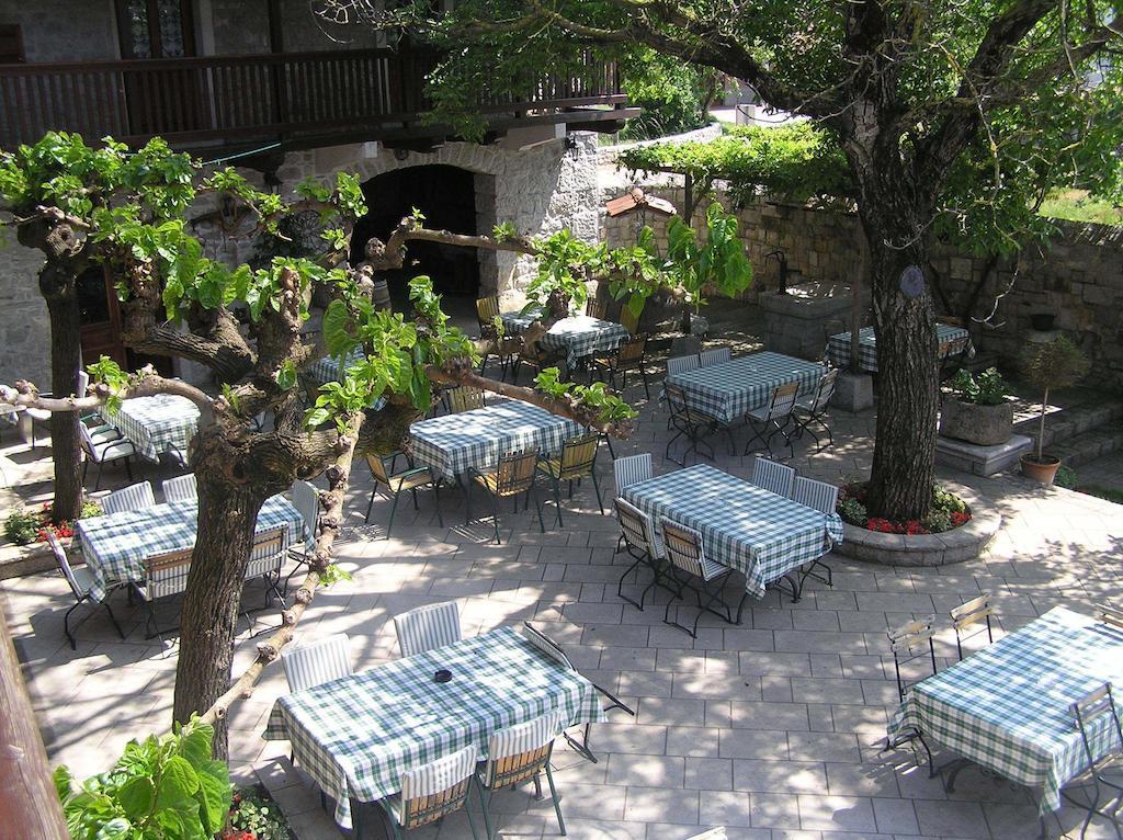 Guesthouse Domacija Sajna Sežana Eksteriør billede
